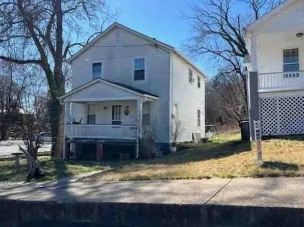 3 Montgomery Ave, Staunton, VA 24401