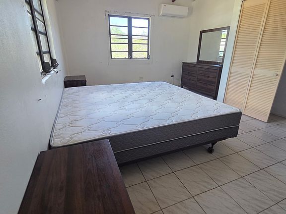 1 BR