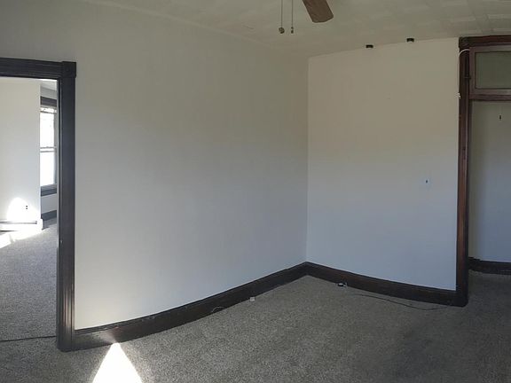 4th image of 408 W 1st Ave #B