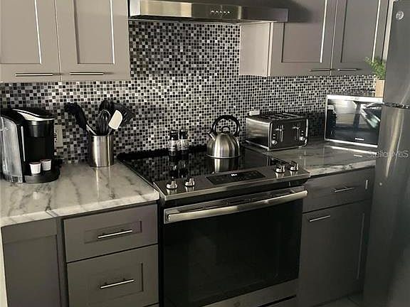 3rd image of 2571 CYPRUS DRIVE #1-204