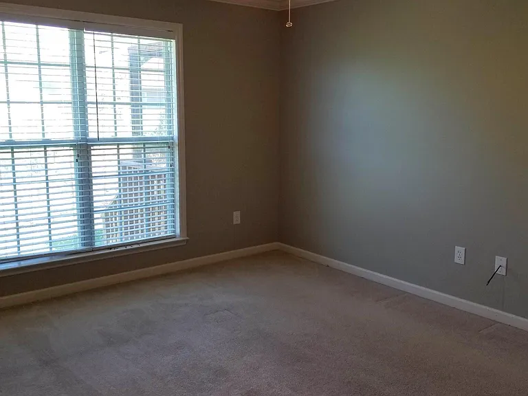 111 Nathan Dr — Photo 41