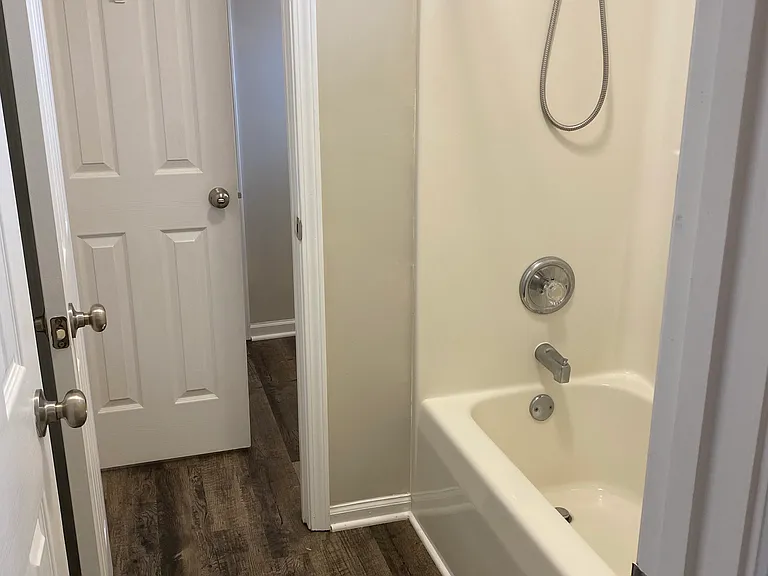121 Fawnbrook Dr — Photo 14