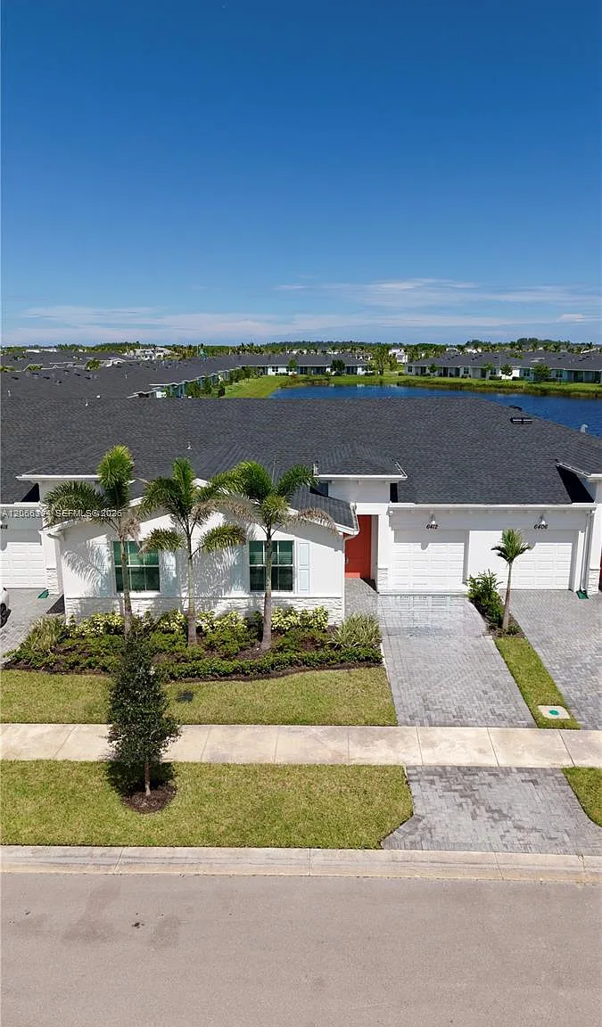 2 bed, 2.0 bath, $2,150 — Photo 1