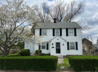 96 Tracy Ave, Waterbury, CT 06706