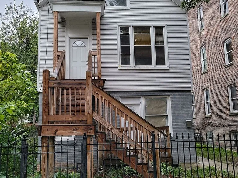 1521 S Komensky Ave — Photo 2