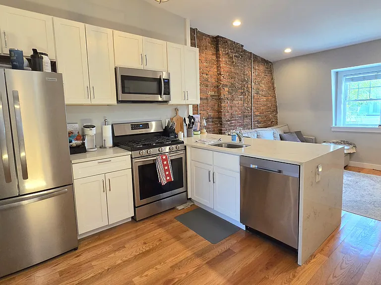 169 I St #3 — Photo 2
