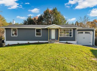 1612 Clifton Rd, Fairmont, WV 26554