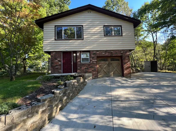 118 Evergreen Ave, Hopatcong, NJ 07843