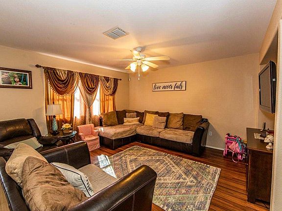 3rd image of 540 Gandara Dr
