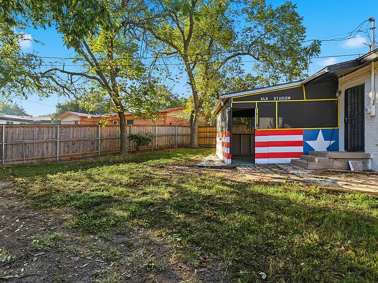 5345 Hensley Dr — Photo 12