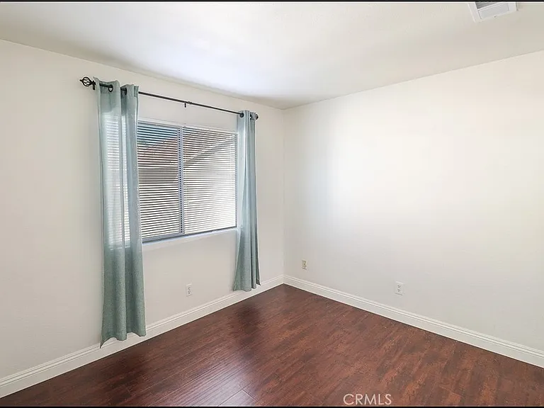 5 Chatham Ct — Photo 22