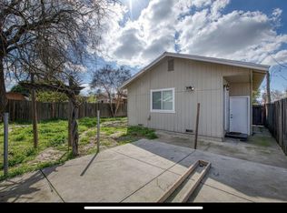986 N Roosevelt Ave #B, Fresno, CA 93728