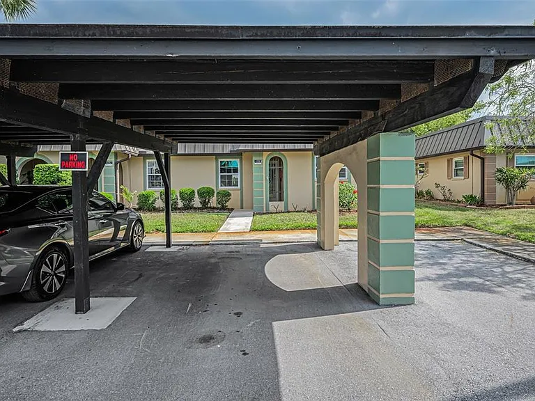 4200 Hampton Dr — Photo 5