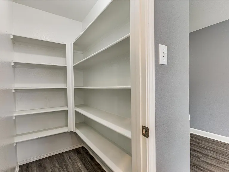 9621 Olivia Dr — Photo 5