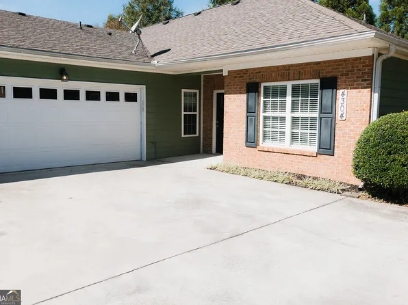4304 Commonwealth Cir, Newnan, GA 30263