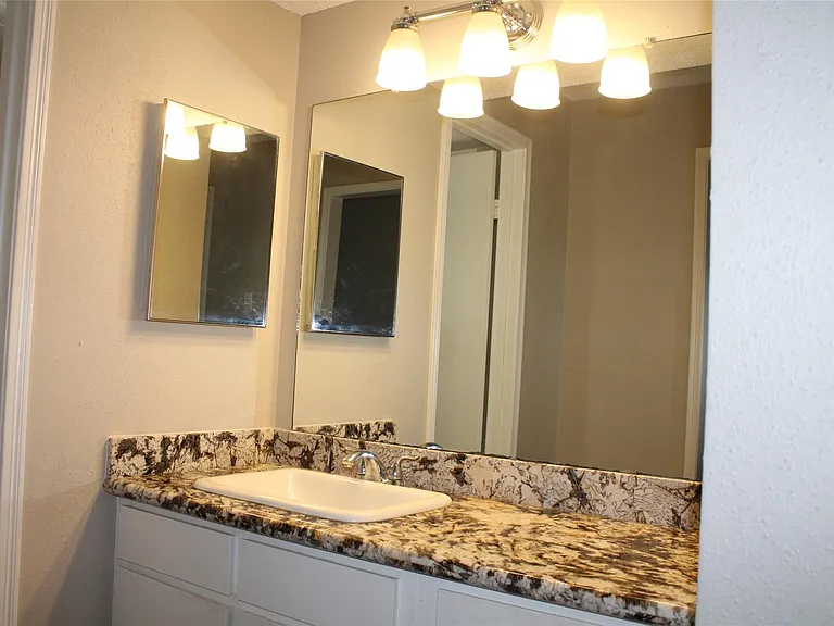 2120 El Paseo St #2810 — Photo 10