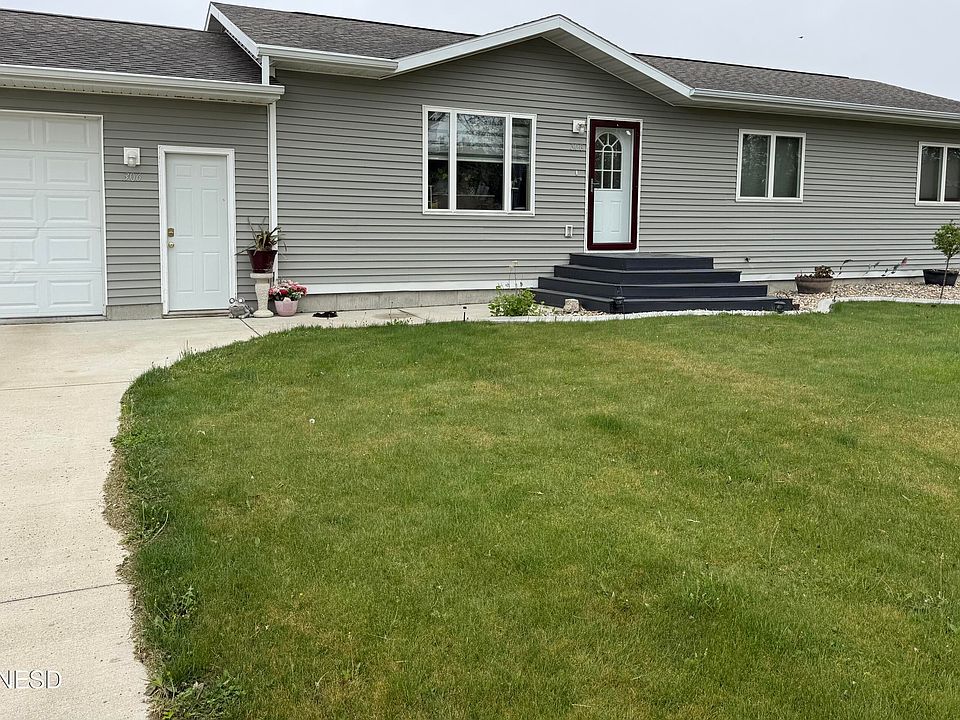 1st image of 306 5th St