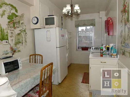 Sold by LoHo Realty | media 10