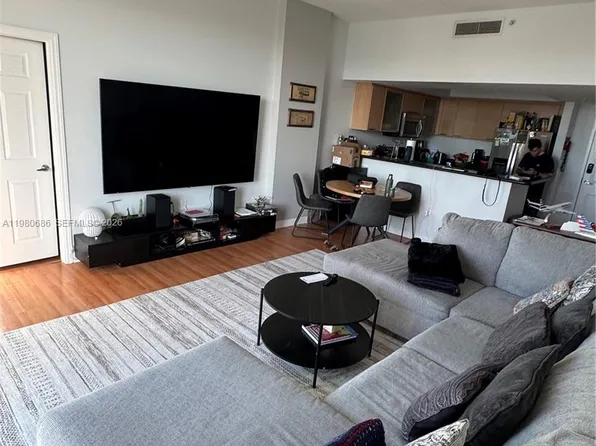 140 S Dixie Hwy, Hollywood, FL