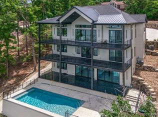 957 Grand View Dr, Sunrise Beach, MO 65079