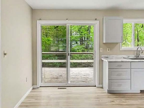 4th image of 16229 Taft Rd #229