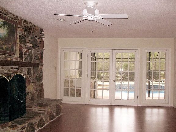 Den/family room