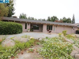165 Trout Lake Dr, Sanger, CA