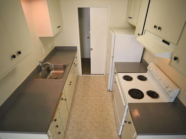 2725 Haste St. — Photo 17