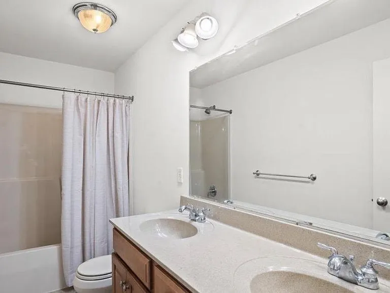 10 Lenox Ct — Photo 18