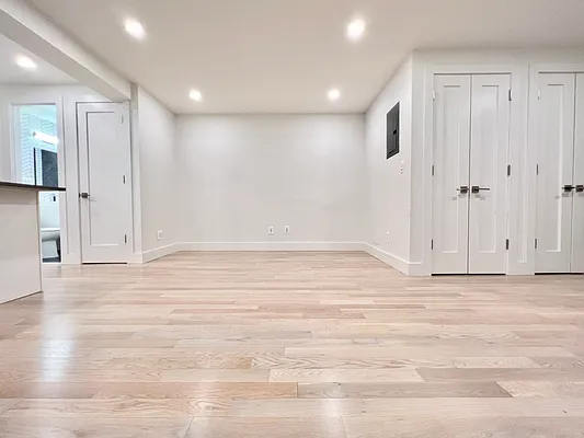 Rented by Pear NYC LLC | media 15