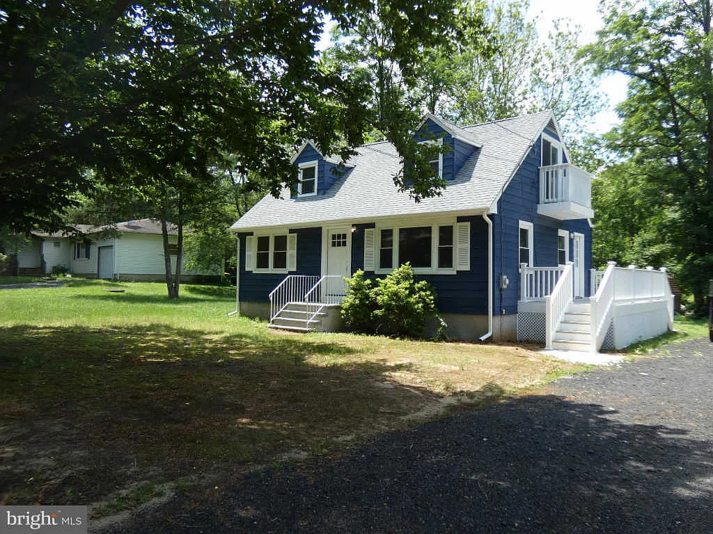 389 E Millstream Rd photo 1