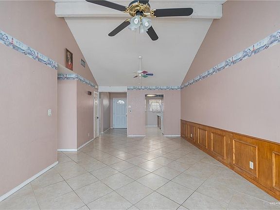 5th image of 714 Windsor Glen Dr N