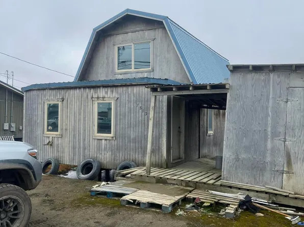 7313 Nathaniel Olemaun Jr Blvd, Barrow, AK 99723