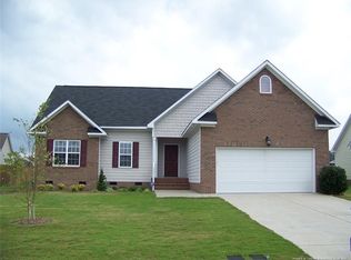5956 Blue Sky Ln, Hope Mills, NC 28348