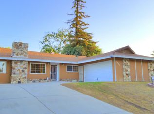 2924 Christmas Tree Ln, Bakersfield, CA 93306