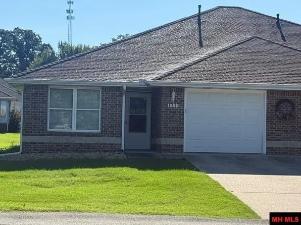 1550 Meadowhill Dr, Mountain Home, AR 72653