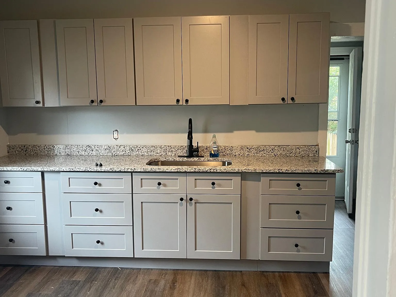 1 bed, 700 sqft, $799 — Photo 3
