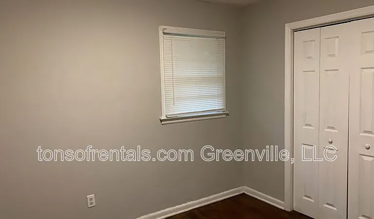 366 Ammons Rd #B — Photo 4