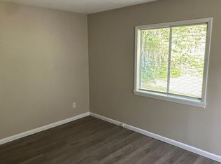 104 E Hendry St #B, Hinesville, GA 31313