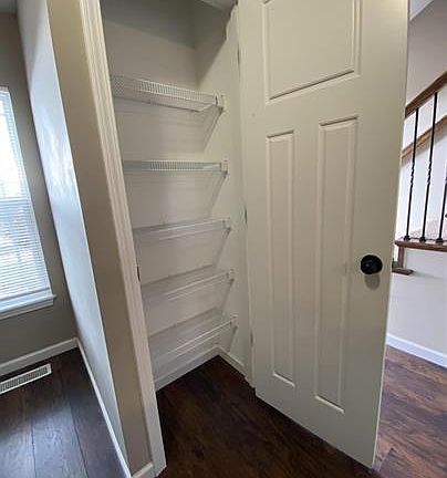5th image of 502 Nepute St #27