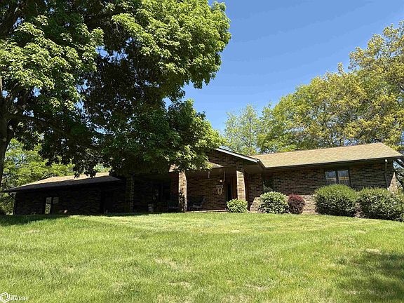3rd image of 1979 Libertyville Rd