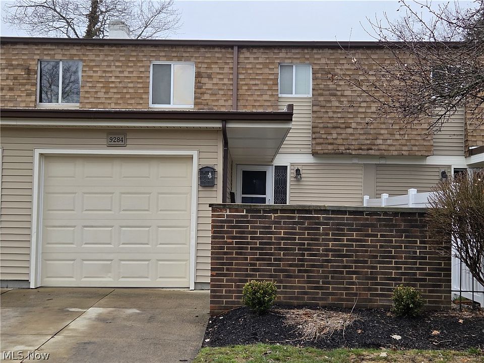 1st image of 9284 Willow Ln