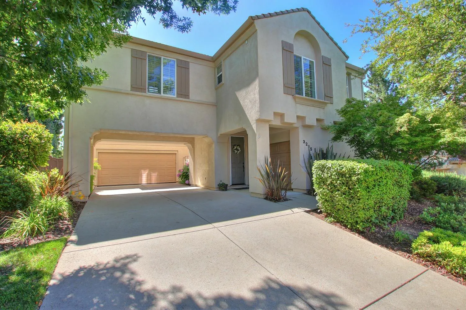 3215 Rapallo Pl photo 1