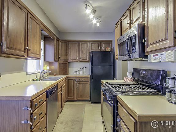 2nd image of 57 Majestic St SE