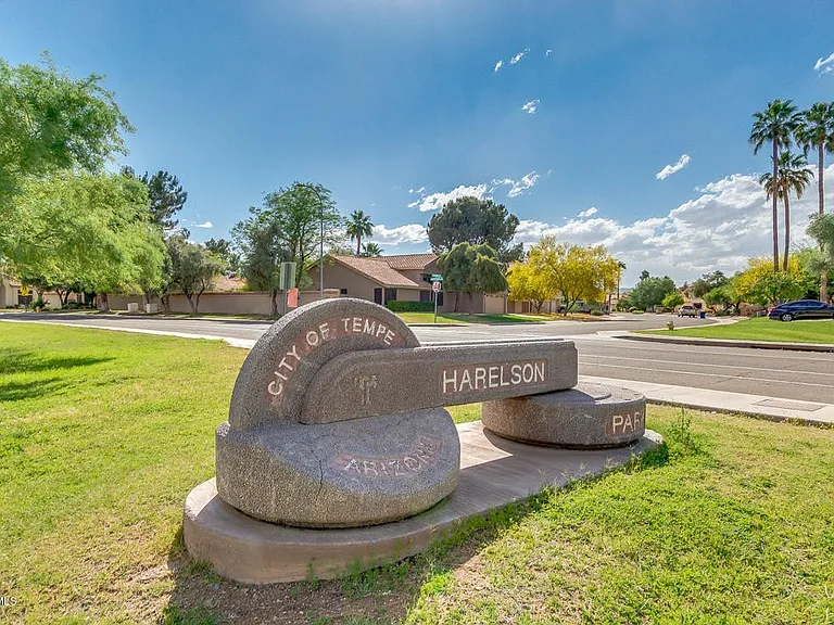 193 W Amanda Ln — Photo 36
