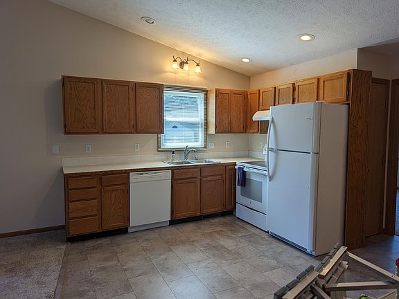 Large eat-in kitchen.