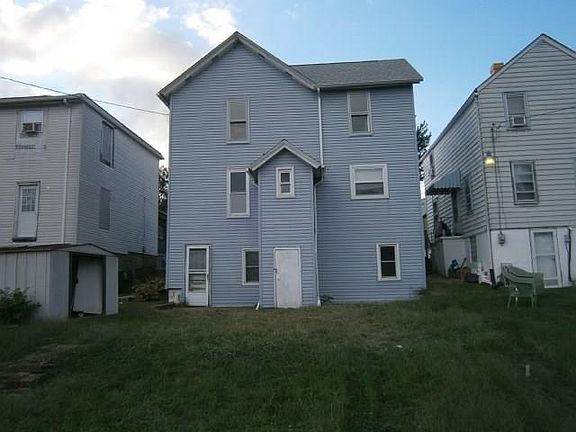 3rd image of 906 Ellsworth Ave