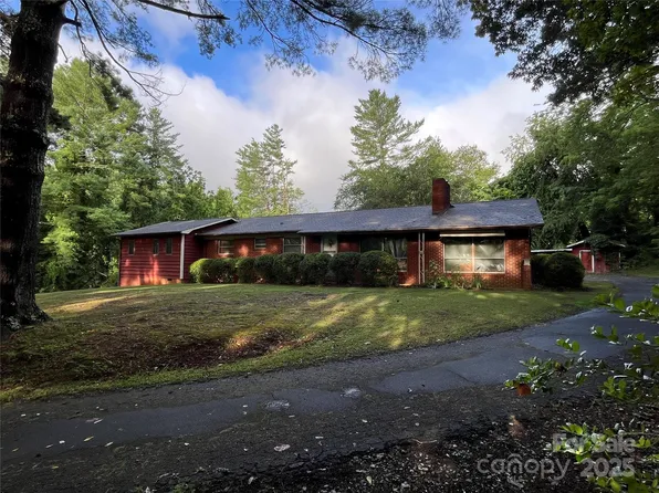 794 New Haw Creek Rd, Asheville, NC 28805