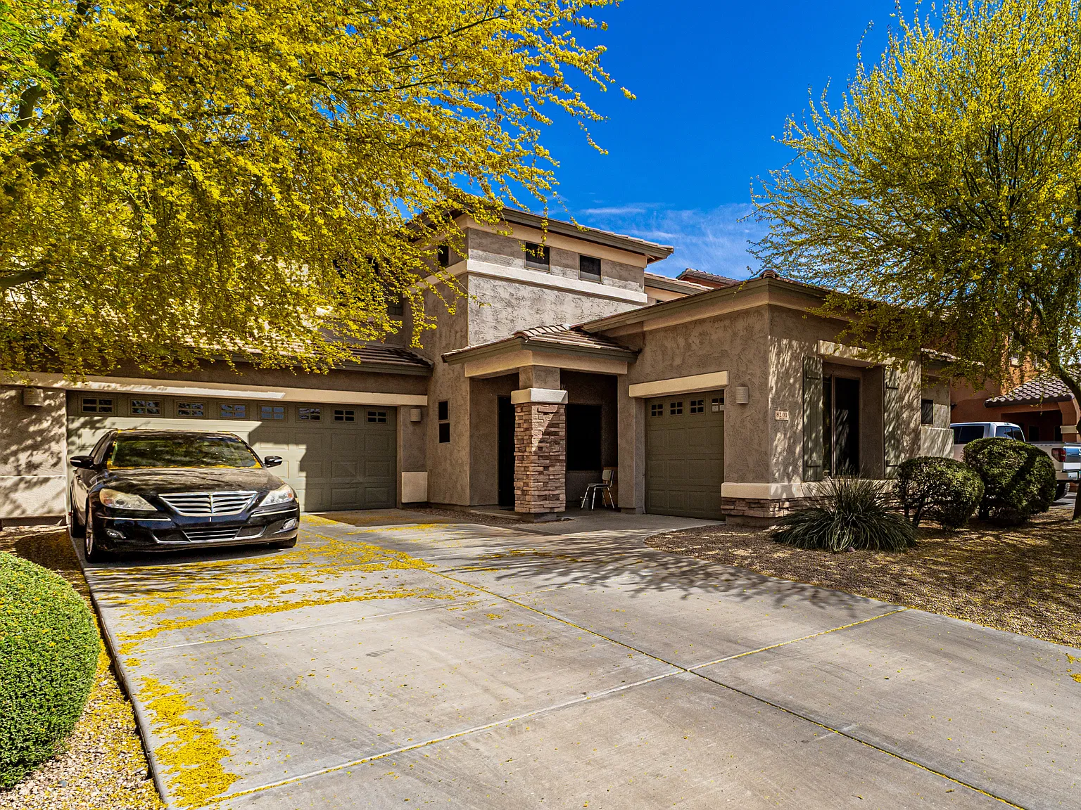 5 bed, 2952 sqft, $3,000 — Photo 1