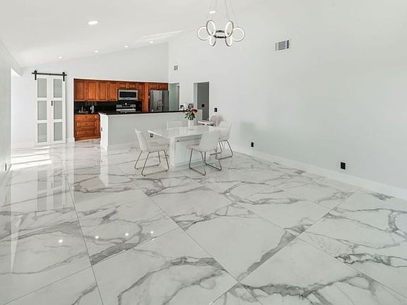 4th image of 1072 Fernlea Dr